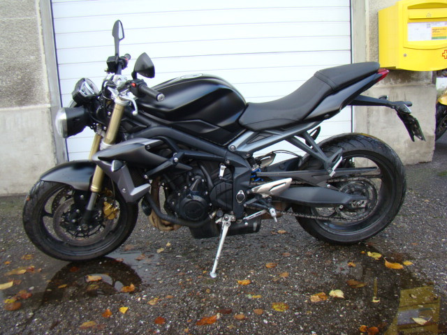 TRIUMPH Street Triple 675 Naked Occasion