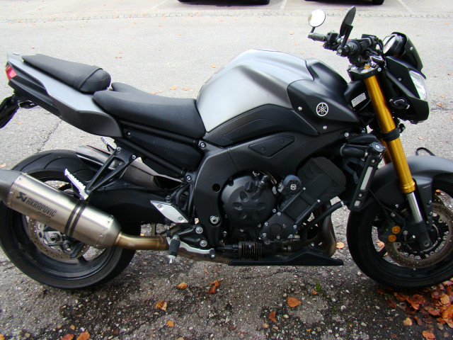 YAMAHA FZ 8 N Naked Usato