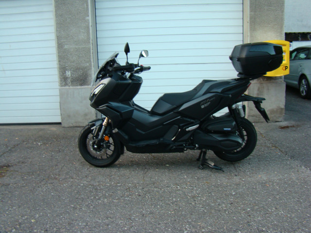 HONDA ADV 350 Roller Occasion