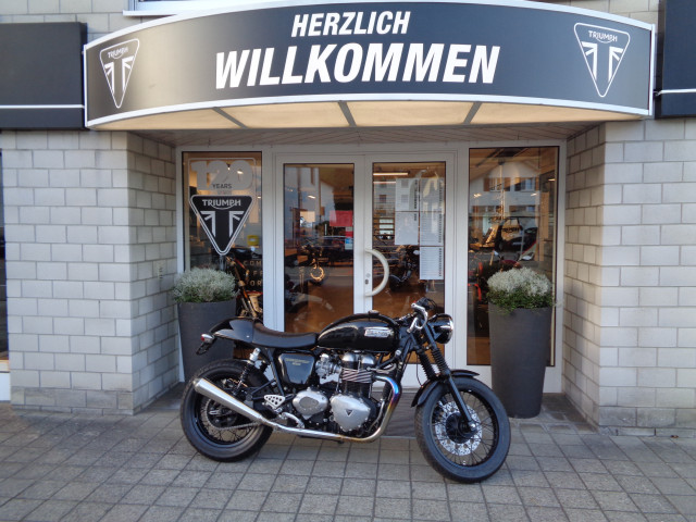 Used triumph online thruxton