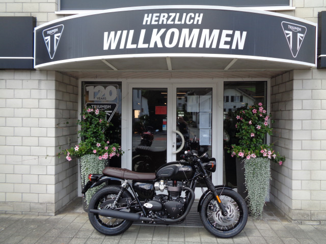 TRIUMPH Bonneville T120 Black Retro Neufahrzeug