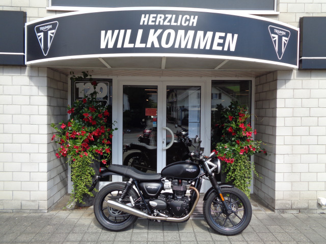 TRIUMPH Street Twin 900 Retro Usato