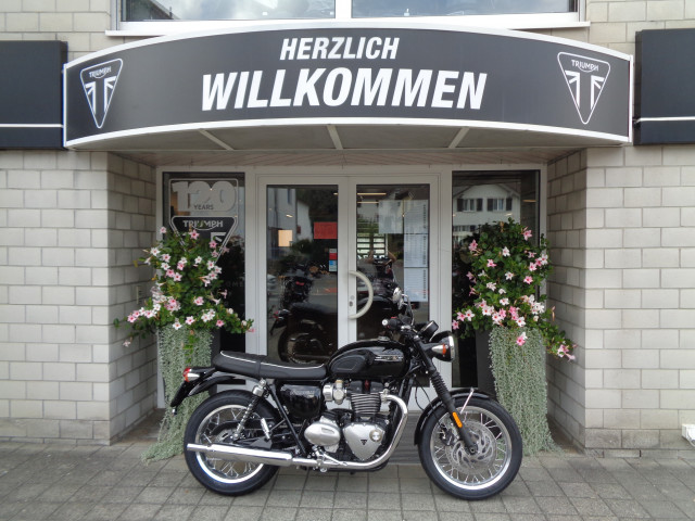 TRIUMPH Bonneville T120 Retro Moto neuve