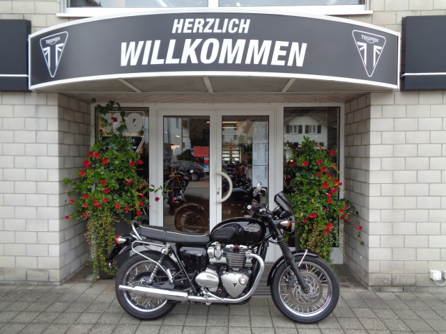 TRIUMPH Bonneville T120 Retro Used