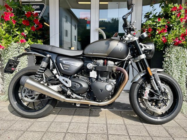 TRIUMPH Speed Twin 1200 Retro Neufahrzeug