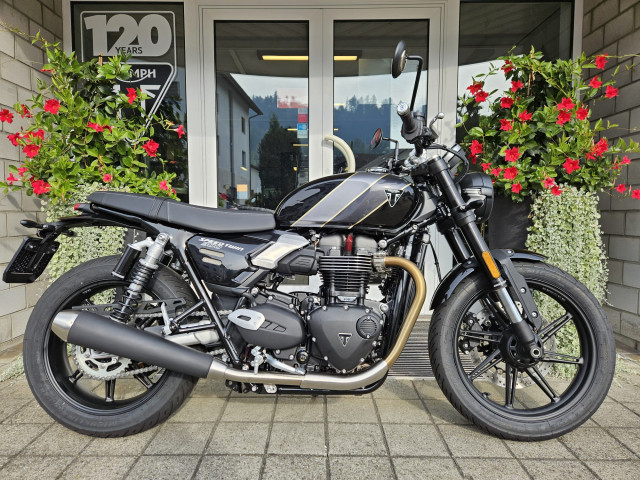 TRIUMPH Speed Twin 900 Retro Neufahrzeug