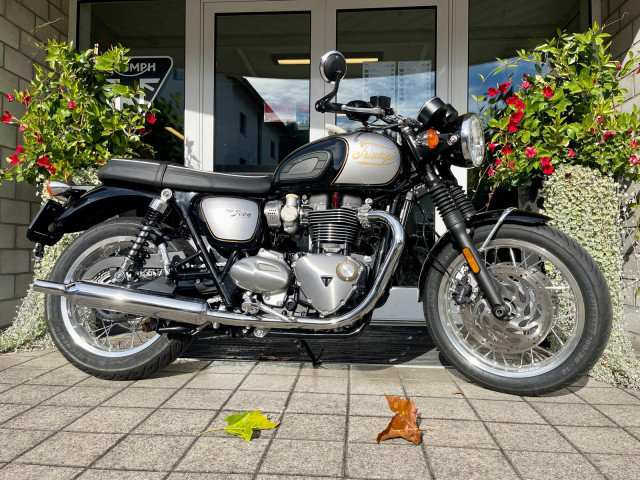 TRIUMPH Bonneville T120 Icon Edition Retro Neufahrzeug TRIUMPH Bonneville T120 Icon Edition Retro Neufahrzeug