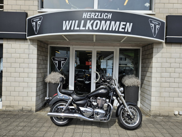 TRIUMPH Thunderbird 1700 Commander Custom Occasion TRIUMPH Thunderbird 1700 Commander Custom Occasion