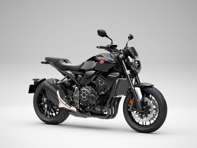 HONDA CB 1000 R Black Edition Naked Registrazione di un giorno