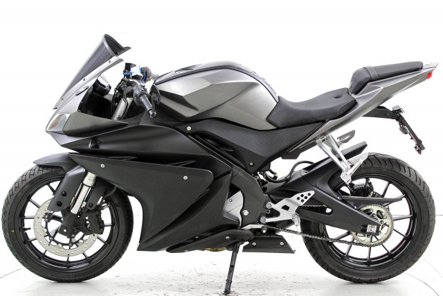 Yamaha YZF R125 2015 vs (Used 2025 Yamaha YZF-R125 For Sale Used