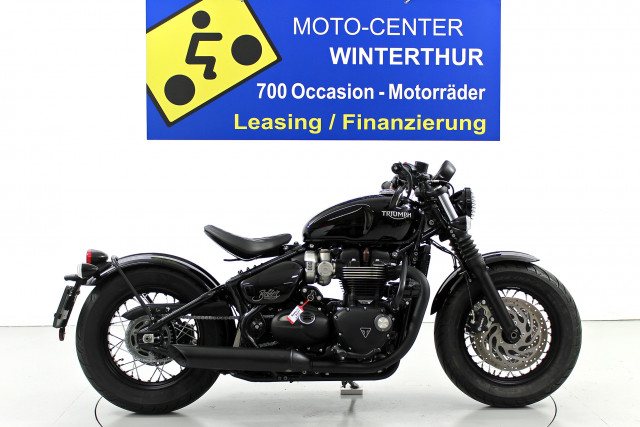 TRIUMPH Bonneville Bobber Black 1200 Retro Occasion