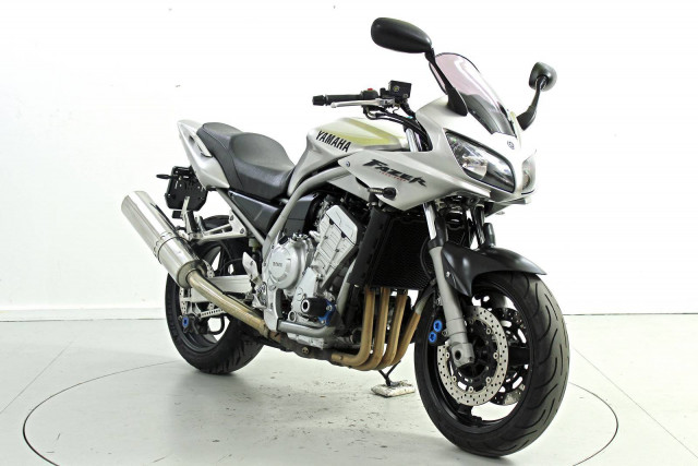 Motorrad kaufen: YAMAHA Touring Motorräder und Roller zu verkaufen
