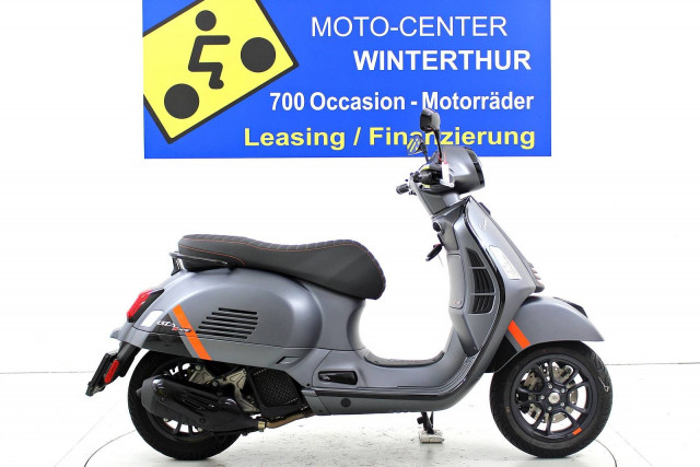 PIAGGIO Vespa GTS 125 75th Anniversary Scooter Usato