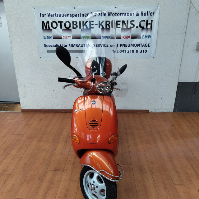 PIAGGIO Vespa 125 ET4 Scooter Used