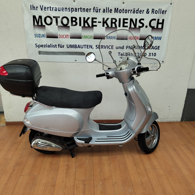 PIAGGIO Vespa LX4 125 Roller Occasion