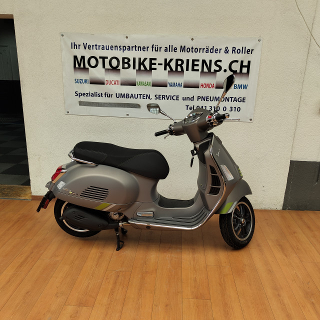 PIAGGIO Vespa GTS 310 Super Tech Roller Vorführfahrzeug