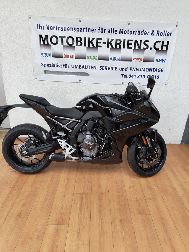 SUZUKI GSX-8R Sport Vorführfahrzeug