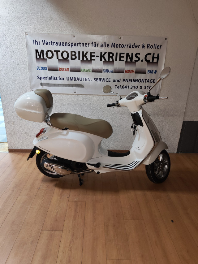 PIAGGIO Vespa Primavera 125 Roller Vorführfahrzeug