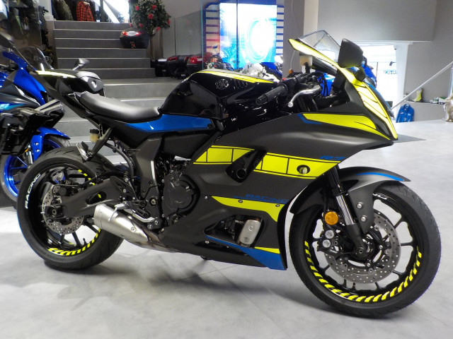 YAMAHA R7 Sport Neufahrzeug