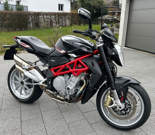MV AGUSTA B4 Brutale 1090 R Naked Occasion MV AGUSTA B4 Brutale 1090 R Naked Occasion