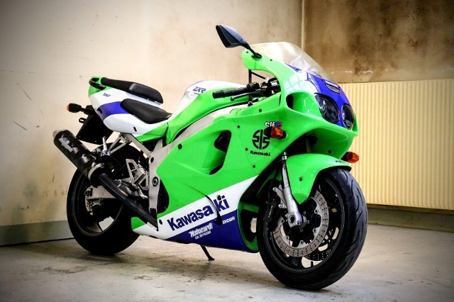 KAWASAKI Ninja ZX-7R Sport Occasion