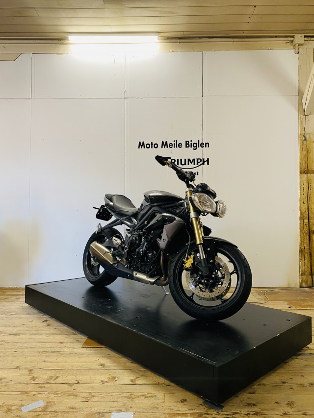 TRIUMPH Street Triple 675 Naked Occasion