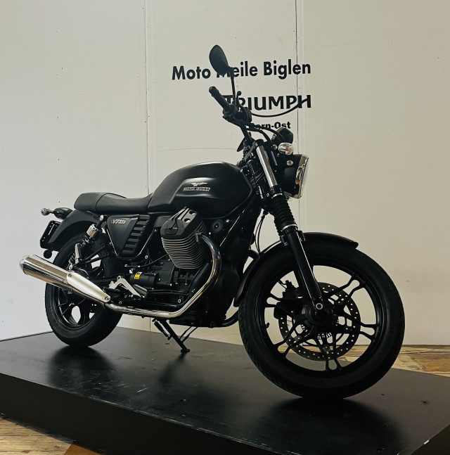 MOTO GUZZI V7 II Stone Retro Usato