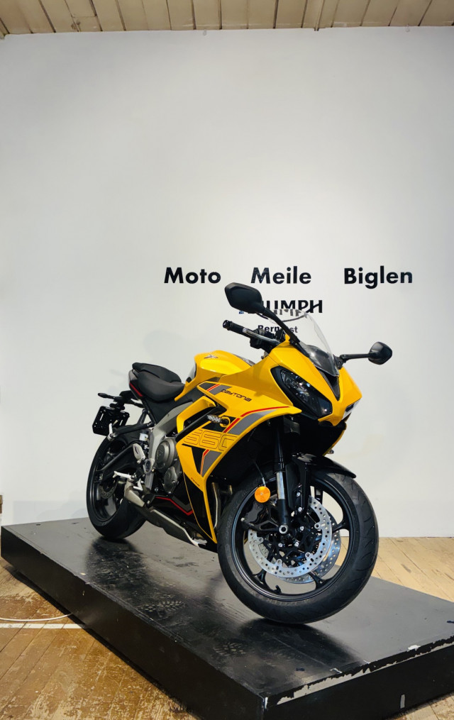 TRIUMPH Daytona 660 Sport Tageseinlösung TRIUMPH Daytona 660 Sport Tageseinlösung