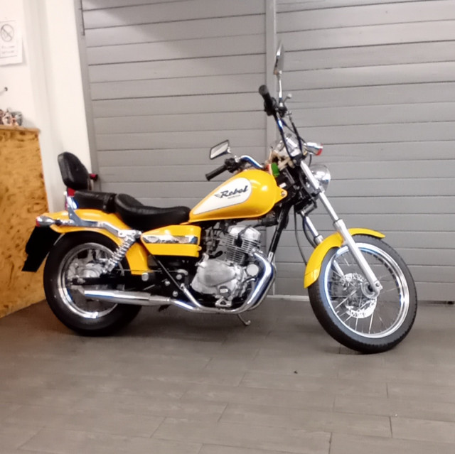 HONDA CA 125 Rebel Custom Occasion