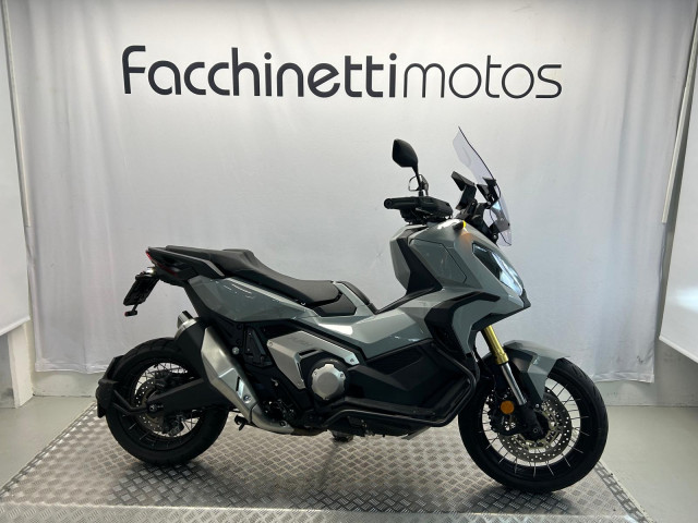 HONDA X-ADV 750 Scooter Used