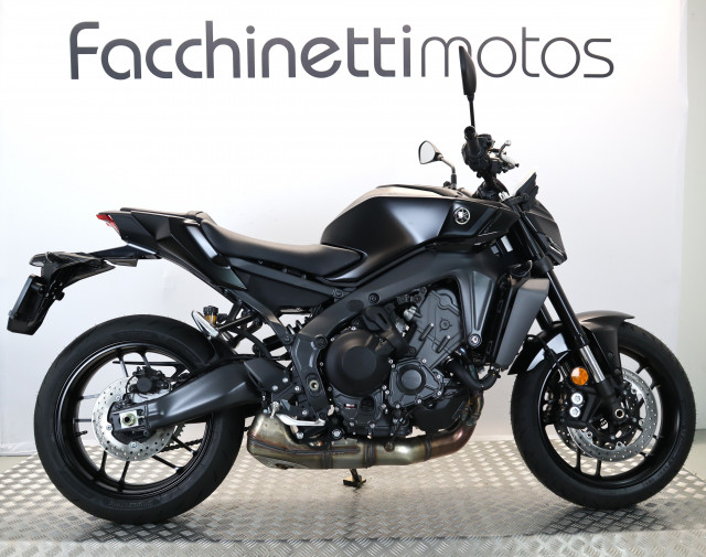 YAMAHA MT-09 Y-AMT Naked Moto nuova