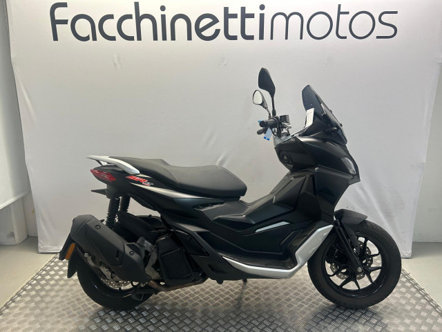APRILIA SR GT 125 Roller Occasion