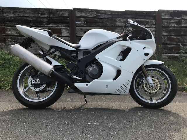 HONDA CBR 900 RR Fireblade Sport Occasion