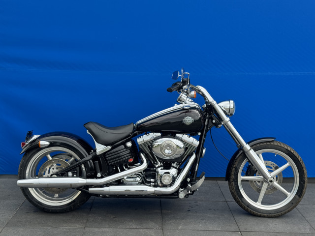 HARLEY-DAVIDSON FXCWC 1584 Softail Rocker C Custom Occasion