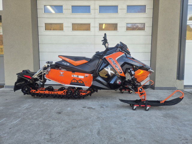 POLARIS 800 Snowmobile Snowmobile Used