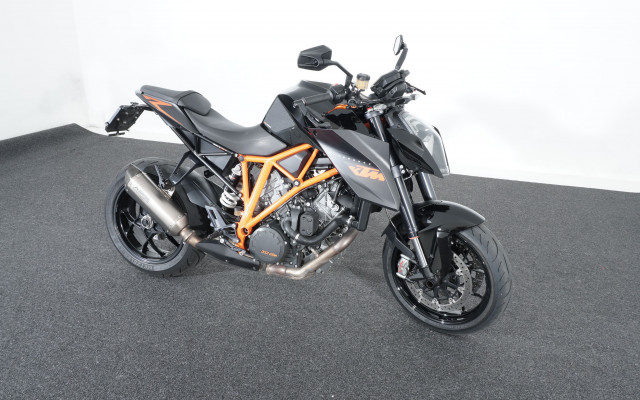 Super duke deals ktm