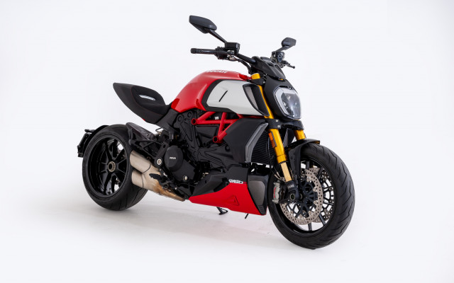 Ducati diavel deals 1260s red