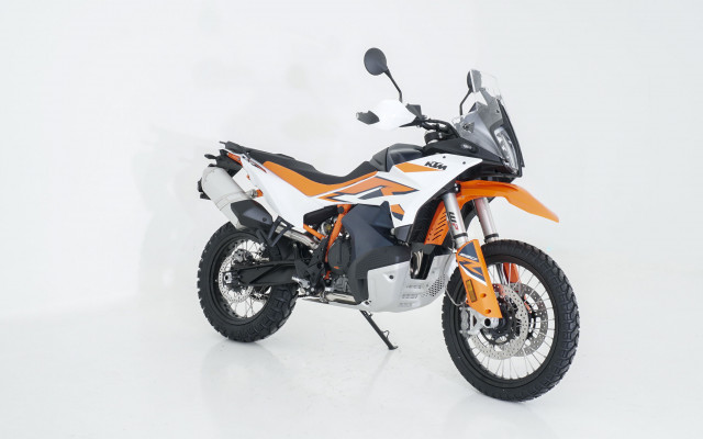 KTM 890 Adventure R Enduro Demo vehicle