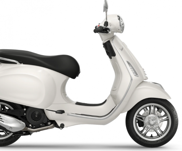 PIAGGIO Vespa Primavera 125 Scooter Demo vehicle