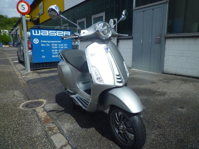 PIAGGIO Vespa Elettrica Roller Vorführfahrzeug