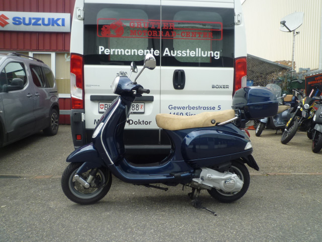 PIAGGIO Vespa LX4 125 Roller Occasion