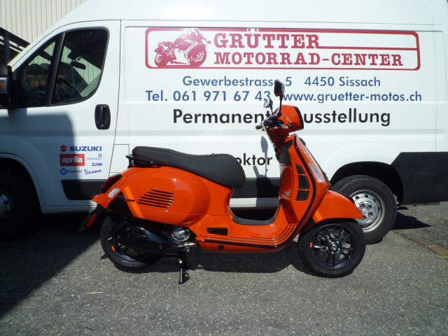 PIAGGIO Vespa GTS 300 HPE Super Sport Roller Neufahrzeug