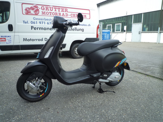 PIAGGIO Vespa Primavera 125 Roller Neufahrzeug PIAGGIO Vespa Primavera 125 Roller Neufahrzeug