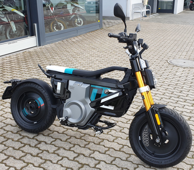 BMW CE 02 Highline Scooter Registrazione di un giorno