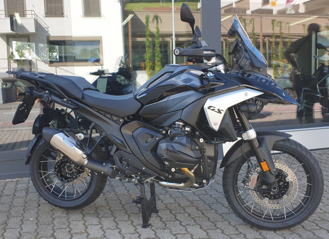 BMW R 1300 GS Triple Black Enduro Tageseinlösung