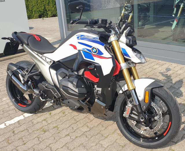 BMW R 1300 R Performance Naked Tageseinlösung