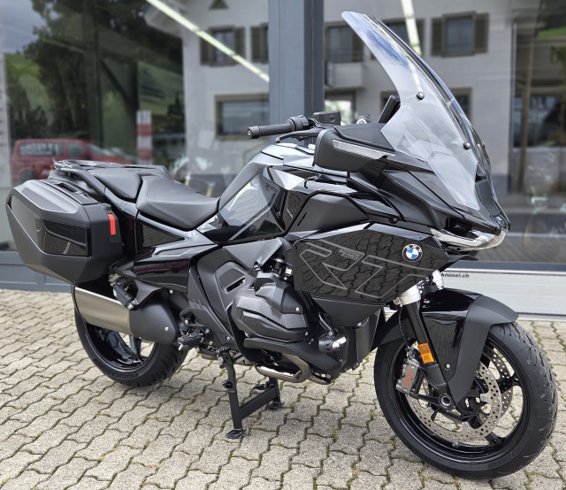 BMW R 1300 RT Triple Black Touring Tageseinlösung
