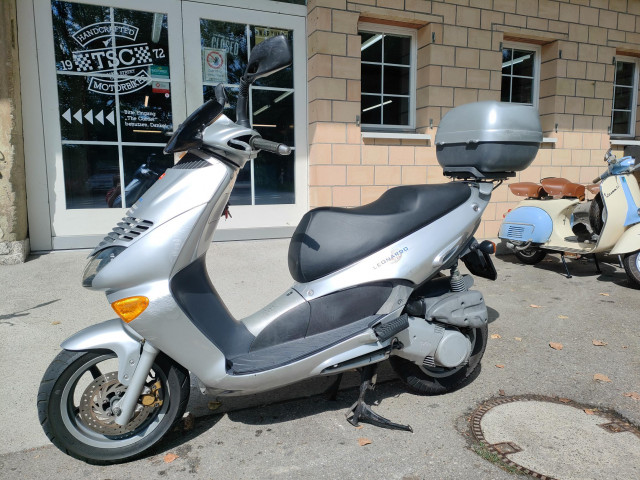 APRILIA Leonardo 125 Scooter Usato