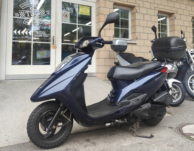 YAMAHA XC 125 E Vity Scooter Used