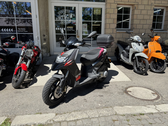 APRILIA SR 125 Motard Roller Occasion